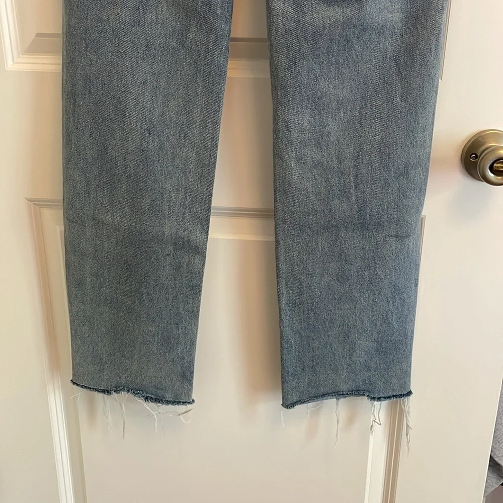 PrettyLittleThing Ripped Jeans - Picture 6 of 6